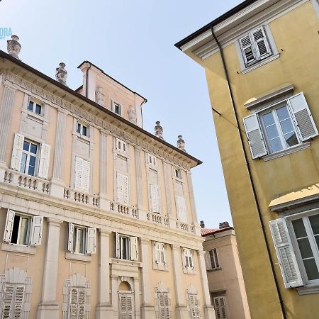 Cavana 2 Tirabora Short Rent Триест Екстериор снимка