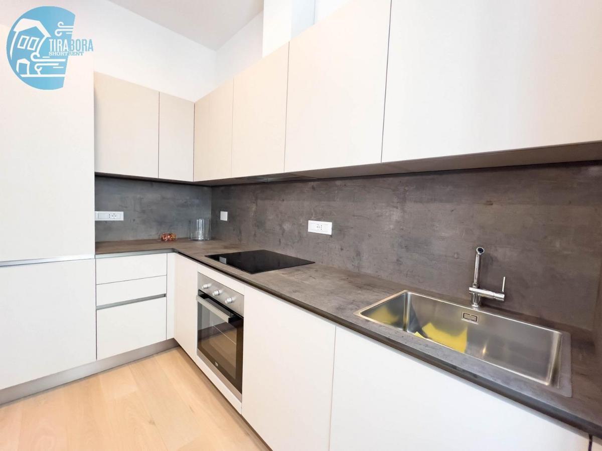 Cavana 2 Tirabora Short Rent Триест Екстериор снимка